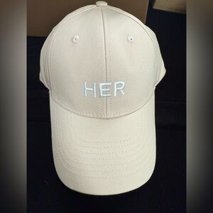 Brand new Burberry her Gwp pink   Baseball Cap adjustable